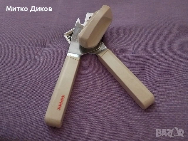 механична отварачка за консерви от серията Leifheit маркова West Germany