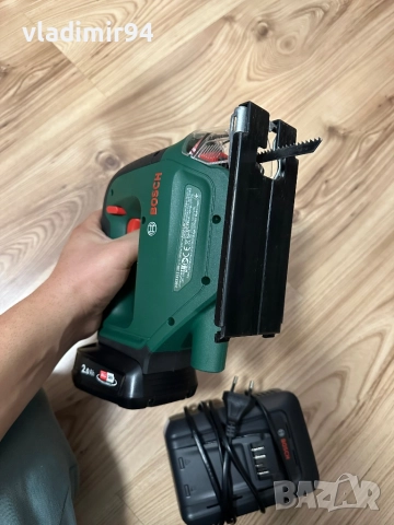 BOSCH UniversalSaw 18V-100, снимка 6 - Моторни триони/резачки - 52620651