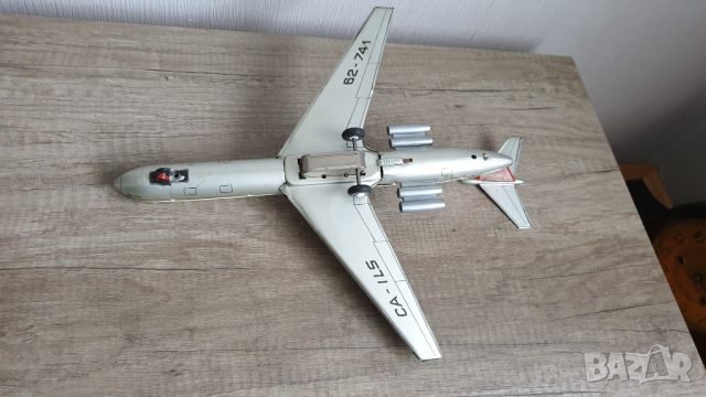Стара соц. ламаринена играчка съветски самолет ИЛ - 62, снимка 6 - Колекции - 44972131