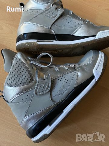 Оригинални мараронки Jordan Flight 45 High GS 'Metallic Silver'! 38,5 н, снимка 8 - Маратонки - 46733032