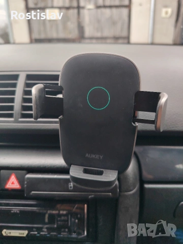 Ел стойка за телефон. 