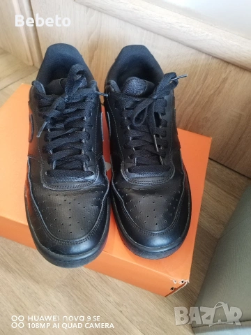 Обувки Nike 43 номер, снимка 4 - Спортно елегантни обувки - 53972638