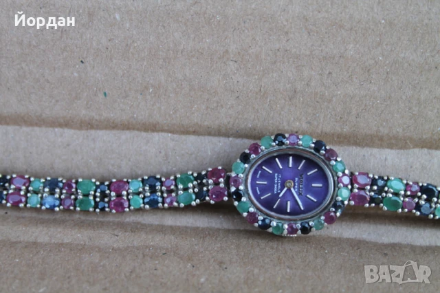 Дамски сребърен часовник ''Vialux'' с полускъпоценни камъни, снимка 3 - Дамски - 51331152