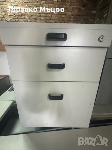 Офис обзавеждане-Бюра,шкафове, снимка 17 - Работни маси и бюра - 54242606