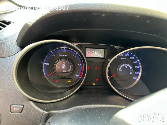 Hyundai IX35 1.7 CRDE, снимка 6 - Автомобили и джипове - 52649052