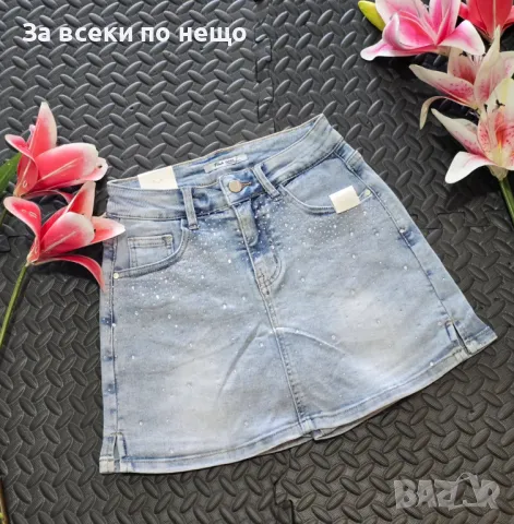 Дамска Къса Мека И Еластична Дънкова Пола-Панталон С Апликация От Камъчета Код VL-76, снимка 2 - Поли - 50423994