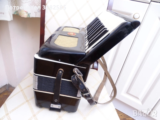 Акордеон Велтмайстер 12 баса, снимка 9 - Акордеони - 51778135