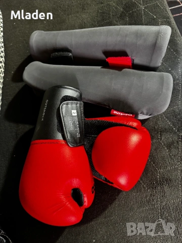 Ръкавици и протектори за кикбокс