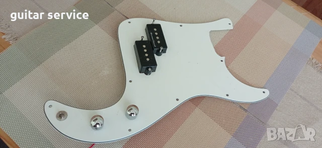 Пикгард с адаптери за бас китара, снимка 1