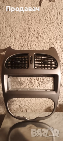 Централна конзола/панел за Пежо / Peugeot 206