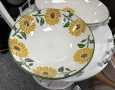 Весели и слънчеви чинийки, купи и плата със Слънчогледи - керамика, снимка 1
