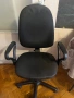 Офис стол с подлакътници – въртящ се, черен, много запазен, снимка 6