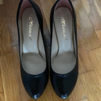 Дамски обувки на дебел ток, снимка 1 - Дамски обувки на ток - 45807970