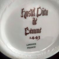 Колекционерски Порцеланов буркан с капак Hostel Dieu de Beaune 1443 Limoges 1950-те, снимка 11 - Колекции - 45305145