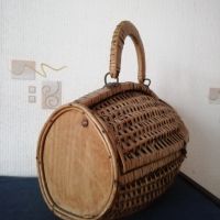 Автентична ратанова дамска чанта-кош и плетен панер., снимка 10 - Антикварни и старинни предмети - 39642380