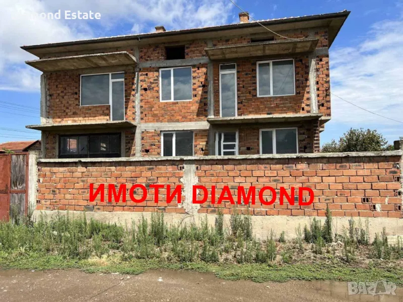 Двуетажна къща в село Градина общ. Първомай, снимка 1