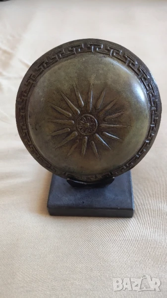 Мини бронзов щит, снимка 1