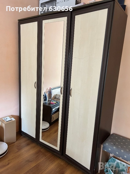 Спалня с гардероб и две нощни шкафчета , снимка 1