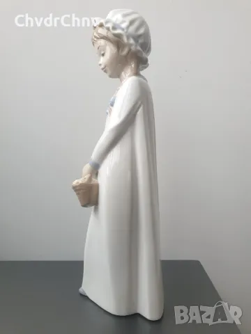 НАО ЛАДРО испанска порцеланова фигура на момиче с кошница с цветя/NAO Lladro статуетка 26см, снимка 2 - Колекции - 47095939