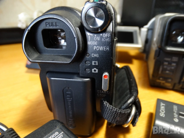 две цифрови камери SONY ..., снимка 17 - Камери - 54179119