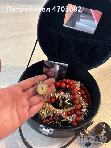 Антикварни часовници и бижута