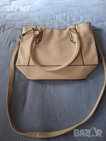 бежава чанта като нова