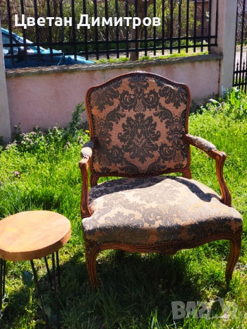 Антикварен резбован фотьойл в стил Луи XV - 19 век, снимка 10 - Дивани и мека мебел - 54135472