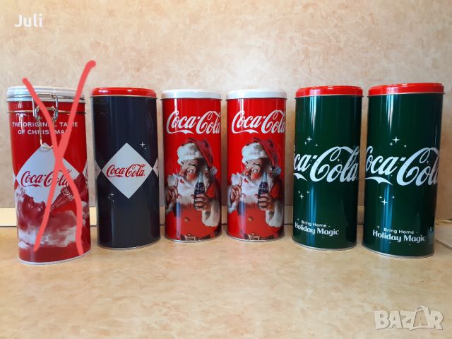 Коледни кутии с лого на Coca cola