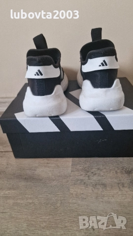Adidas 36 2/3 Детски оригинални маратонки , снимка 3 - Детски маратонки - 52033342