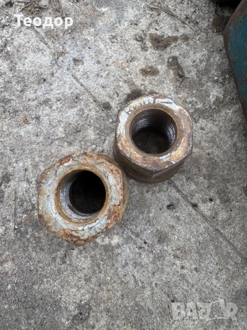 24 броя гайки за джанти Даф 400, снимка 2 - Гуми и джанти - 53525270