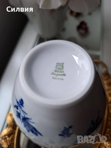 Порцеланова Ваза с капак , снимка 5 - Вази - 53303911