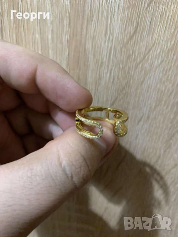 Messika пръстен с мойсанити 