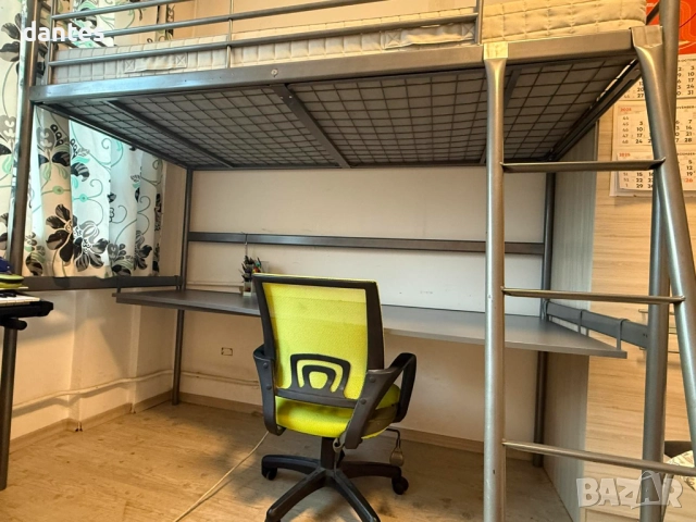 Двуетажно легло IKEA с бюро, включен матрак., снимка 3 - Спални и легла - 52385128