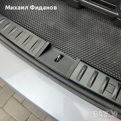 Капак на заключалка багажник БМВ, снимка 2 - Части - 53449477