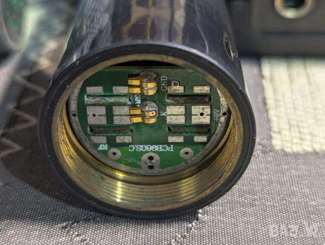 Безжичен микрофон SHURE SM58/UT4, снимка 5 - Микрофони - 34349517