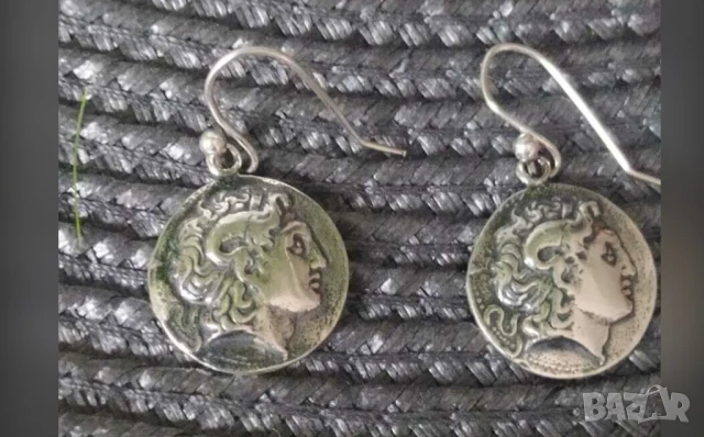 Старинни сребърни обици с ликът на Александър Велики за ценители и колекционери