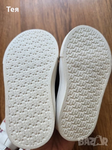 Бебешки обувки и сандали Ralph Lauren и OshKosh 22 и 24 размер , снимка 7 - Бебешки обувки - 51311835