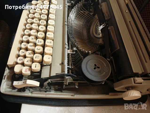 стара пишешта машина., снимка 7 - Антикварни и старинни предмети - 54240043