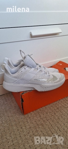 Nike Vapor lite metalic нови оригинални маратонки UK5.5/39-25см, снимка 6 - Маратонки - 52261800
