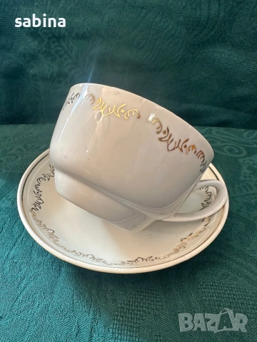 2 елегантни съветски сервиза за чай и за кафе в бяло и злато на Рижски завод, Рига, СССР, снимка 5 - Сервизи - 53006504