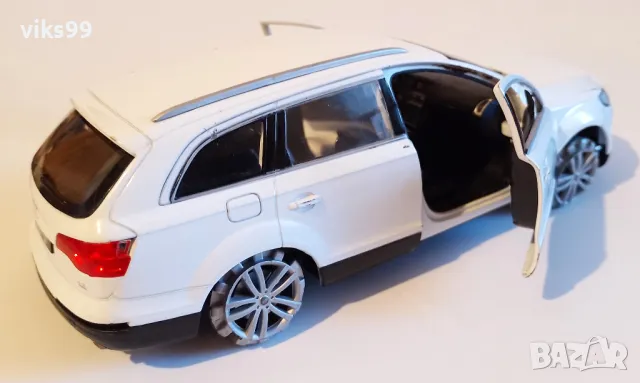 AUDI Q7 SUV Welly 22481 - Мащаб 1:24, снимка 5 - Колекции - 47903128