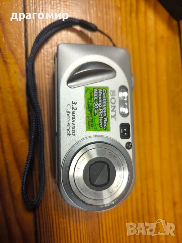SONY DSC-P8, снимка 6 - Фотоапарати - 53959488