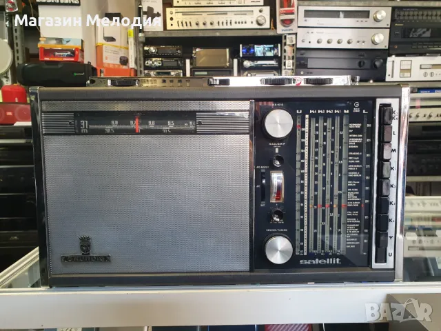 Радио Grundig Satellit Transistor 5000 Много добър външен вид. Работи, има забележки. Повече информа