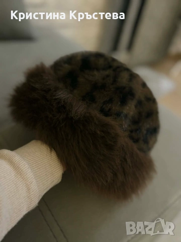 Дамска шапка, снимка 3 - Шапки - 53236472
