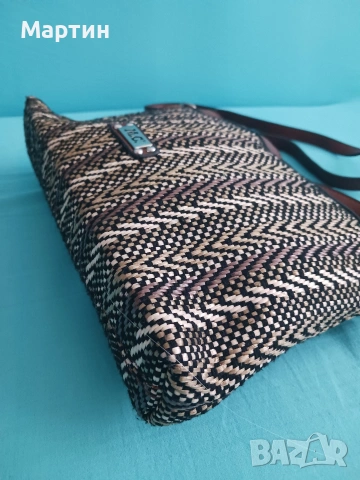 Дамска чантичка, снимка 6 - Чанти - 53538596