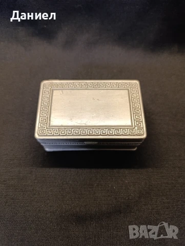 Кутия за бижута , снимка 2 - Антикварни и старинни предмети - 51254962