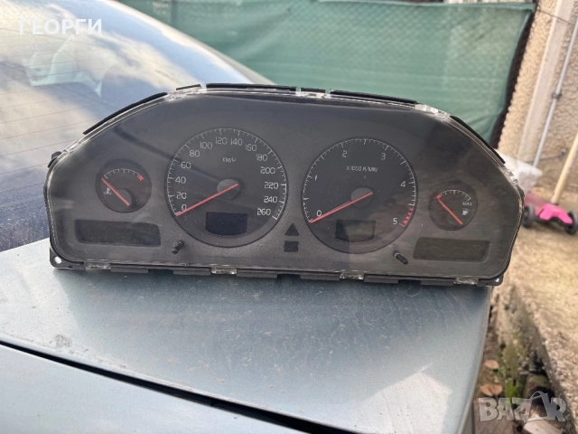 Volvo v70, снимка 9 - Автомобили и джипове - 52884463