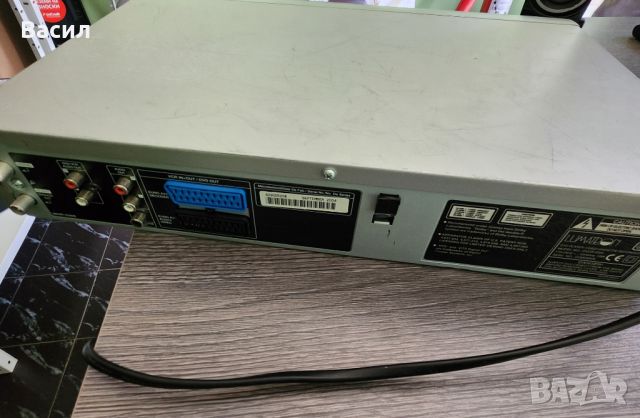 Lumatron DVCR2004 combo DVD/ VHS много добър външен вид, снимка 2 - Плейъри, домашно кино, прожектори - 46343141