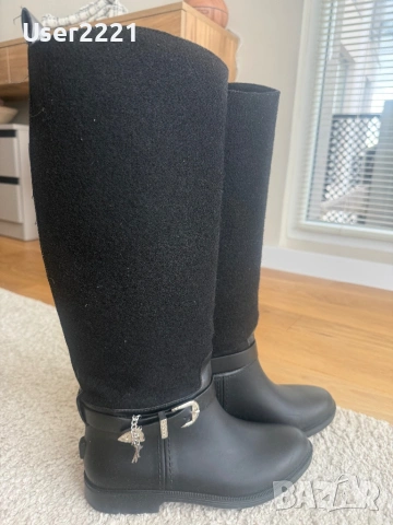 Оригинални чисто нови ботуши Trussardi Jeans