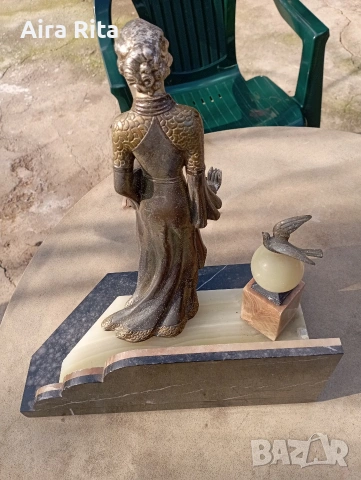 скулптора момиче с гълъби., снимка 2 - Други ценни предмети - 53735947